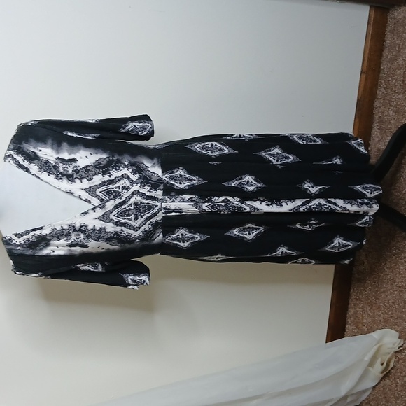 Soma womens black and white abstract pattern wrap midi dress size large - Picture 1 of 12